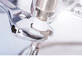 Rohrzange im Einsatz Rohrzange im Einsatz